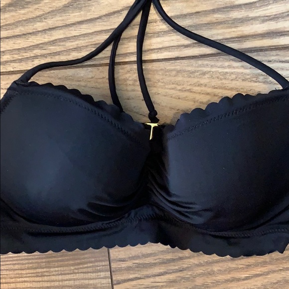 Victoria’s Secret Bikini Top - Picture 2 of 7